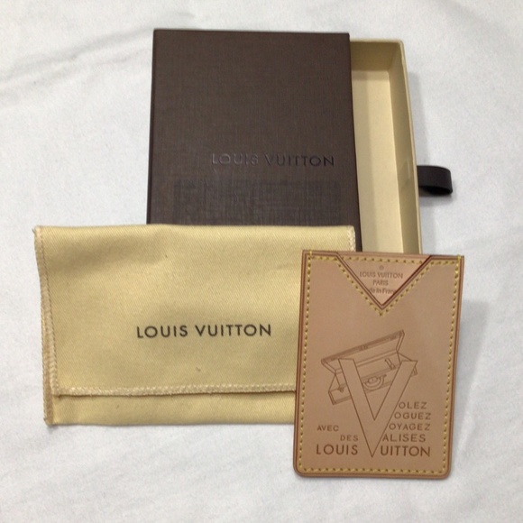 Louis Vuitton Accessories - SOLD !!!Louis Vuitton Vachetta Voyages card holder